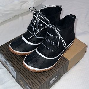 Sorel Out n About Leather boots